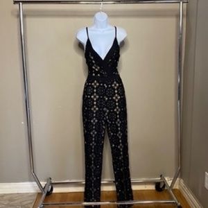 Fashion Nova: Hazy Daisy Jumpsuit - Black - Large